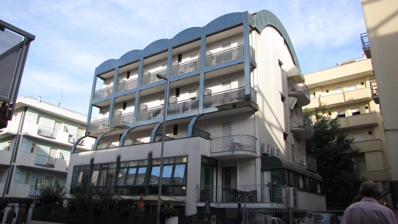 Hotel Caruso Rímini Exterior foto
